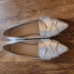 Metallic Silver Pointy Flats